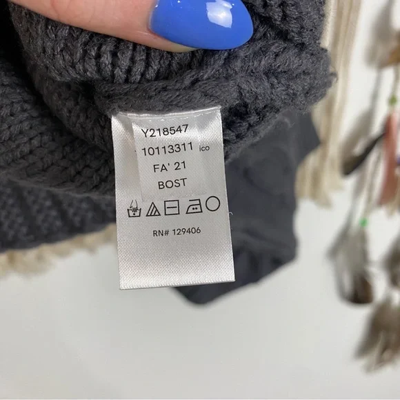 Venus Cable Knit Dolman Sleeve Short Sweater Size XS - Picture 9 of 12